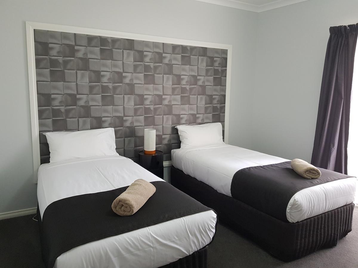 Golden Reef Motor Inn ベンディゴ エクステリア 写真