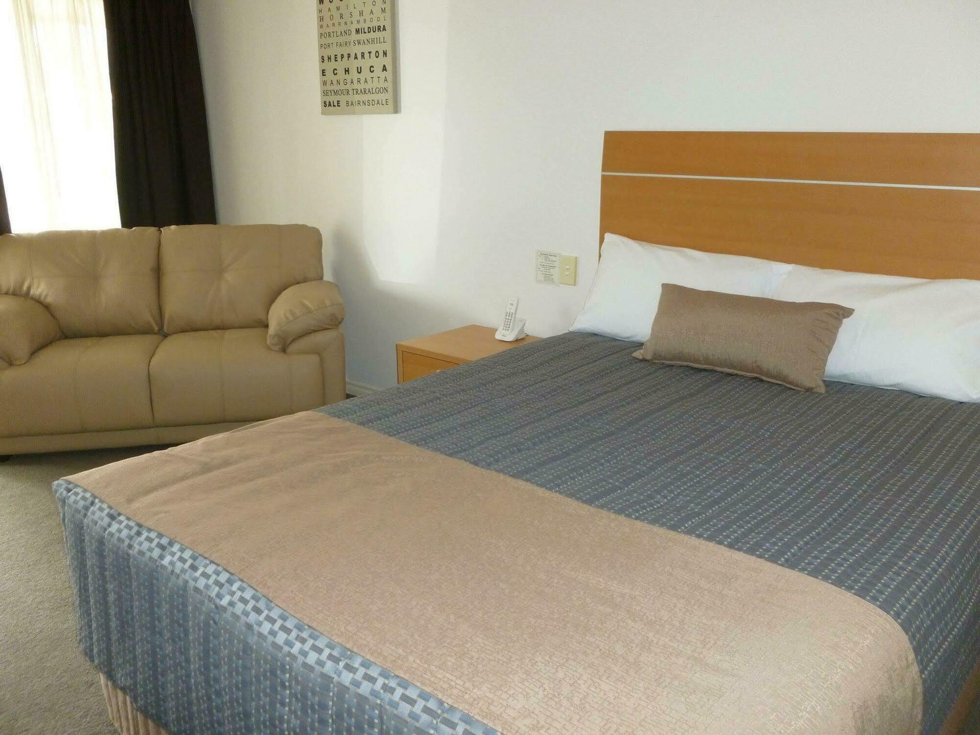 Golden Reef Motor Inn ベンディゴ エクステリア 写真